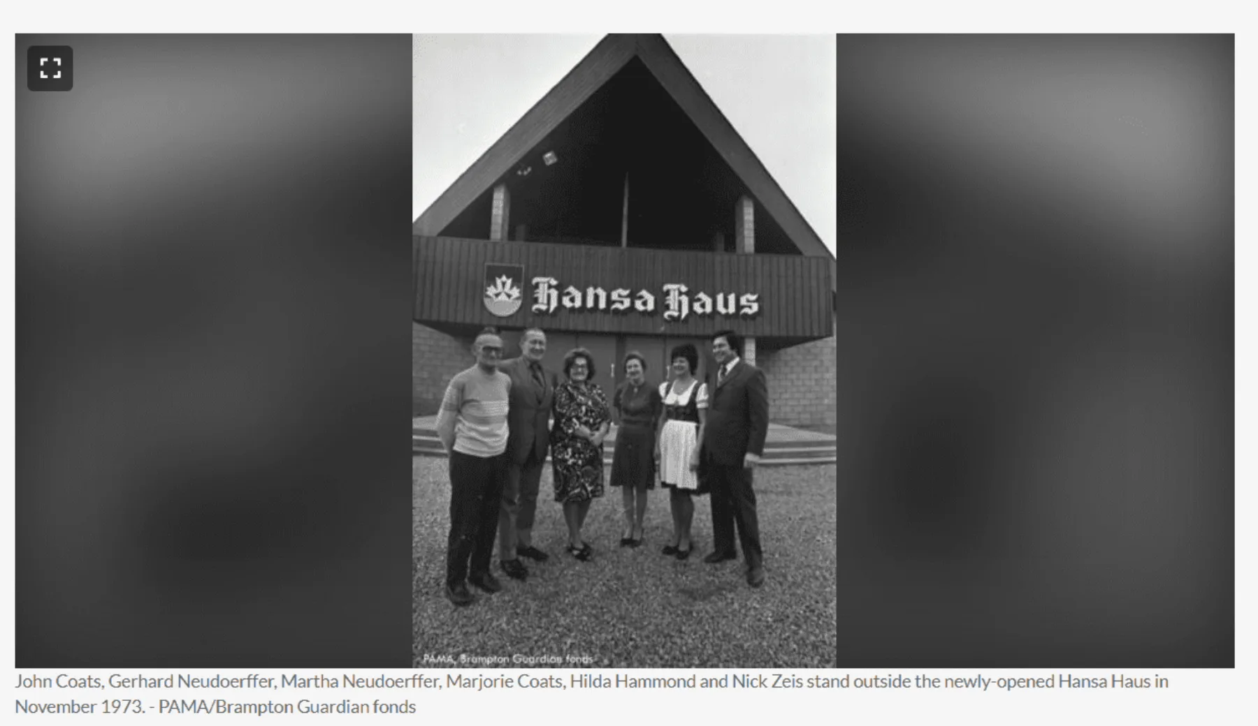 Early Hansa members outside Hansa Haus